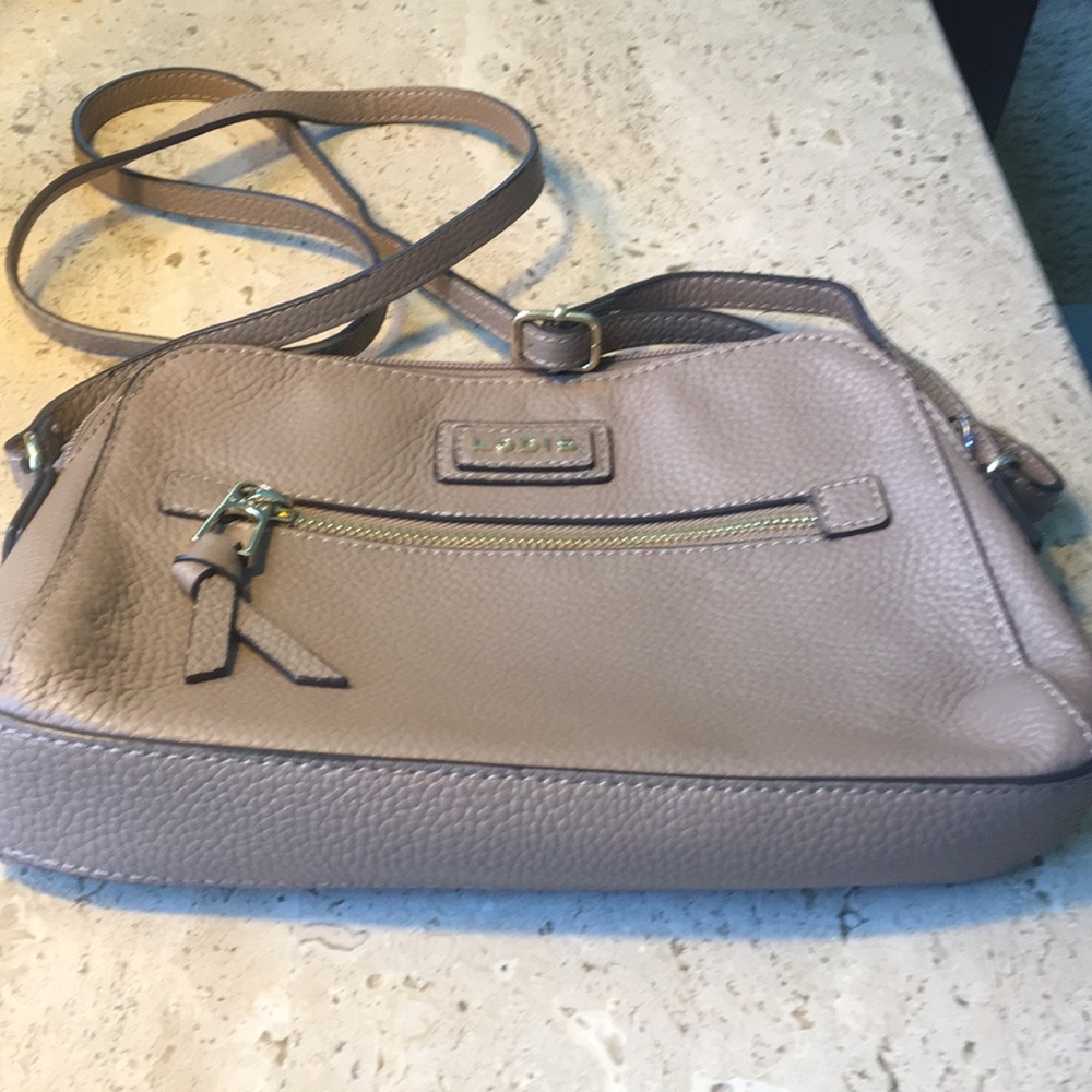 Lodis crossbody